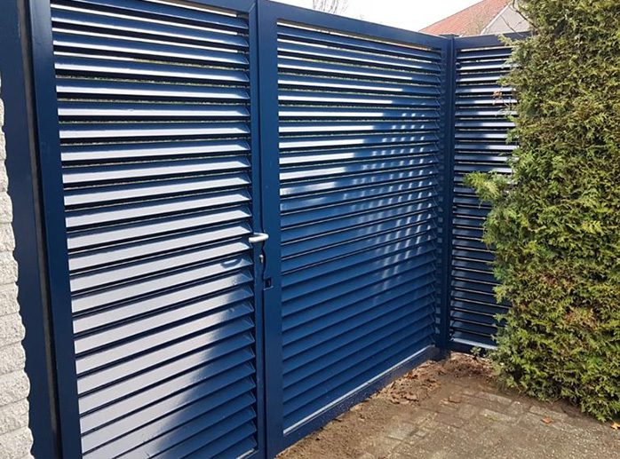 Dubbele draaipoort met horizontale lamellen