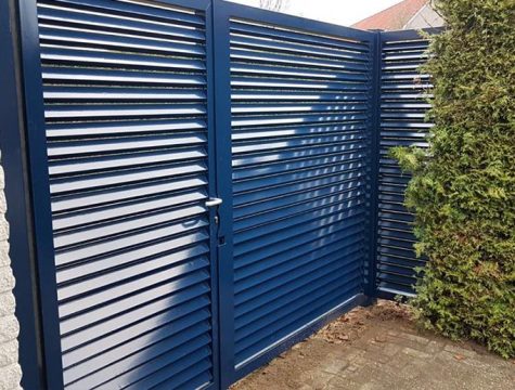 Dubbele draaipoort met horizontale lamellen